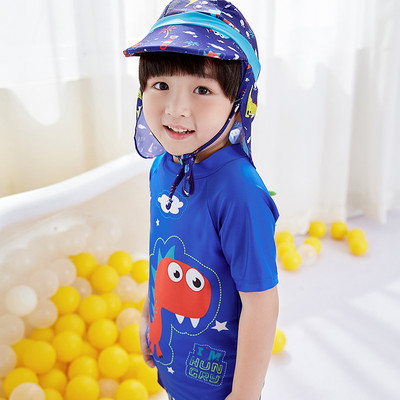 Παιδικό μαγιό με πολύχρωμη απλικέ για αγόρια