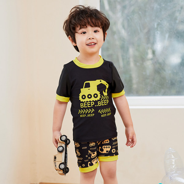 Παιδικά μαγιό για αγόρια με απλικέ 