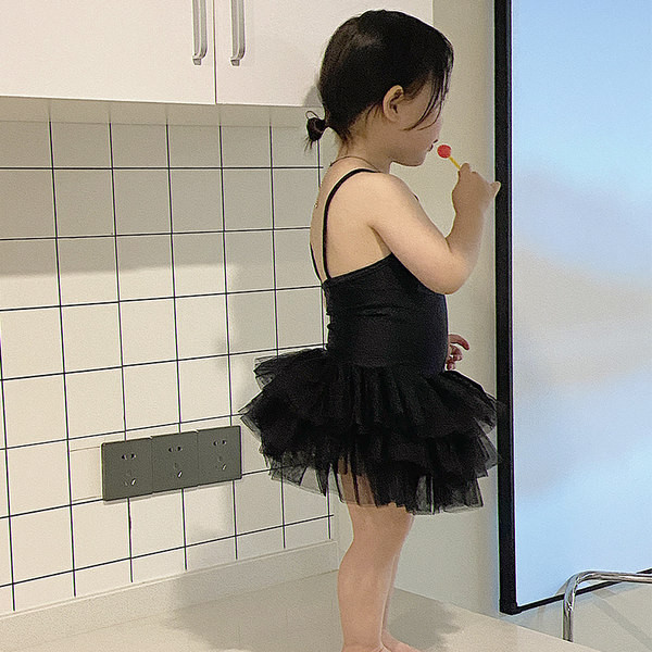 Ολόσωμο μαγιό με λεπτές τιράντες και τούλι για κορίτσια