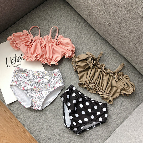 Gyermek modern fürdőruha két részből áll