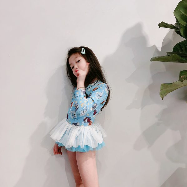 Παιδικό μαγιό με μακριά μανίκια για κορίτσια