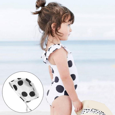 Divatos fürtös fürdőruha lányoknak