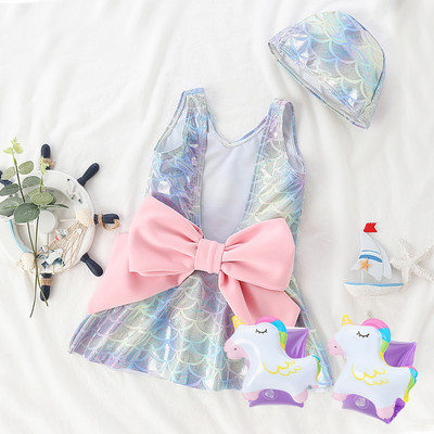 Gyermek fürdőruha szalaggal és csupasz háttal