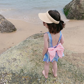 Lányoknak készült fürdőruha, hátul szalaggal