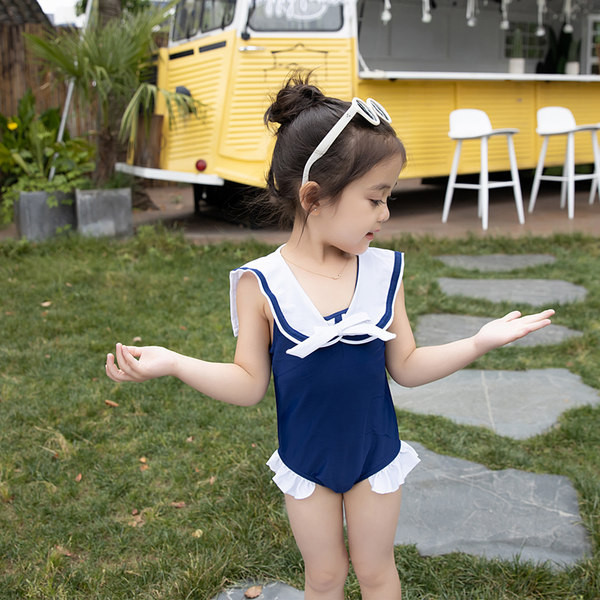 Divatos kék gyerek fürdőruha lányoknak