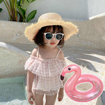 Gyermek fürdőruha lányoknak két részből áll