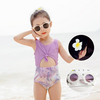 Mitmes värvitoonis laste ujumistrikoo tüdrukutele