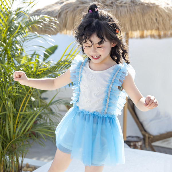 Fürdőruha lányoknak tüll típusú ruhával