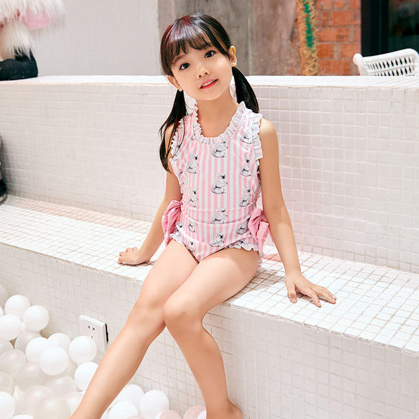 Csíkos gyerek fürdőruha szalagokkal lányoknak