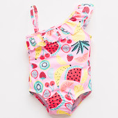 Gyermek teljes fürdőruha fürtökkel és színes nyomattal