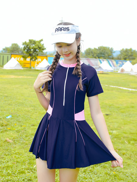 Teljes fürdőruha lányoknak, cipzárral