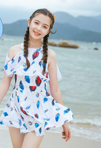 Egész gyermek fürdőruha rátéttel