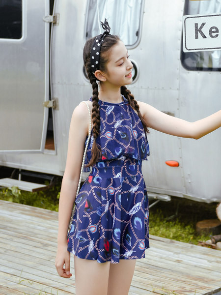 Egész gyermek fürdőruha rátéttel