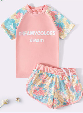 Gyermek fürdőruha lányoknak két részből áll