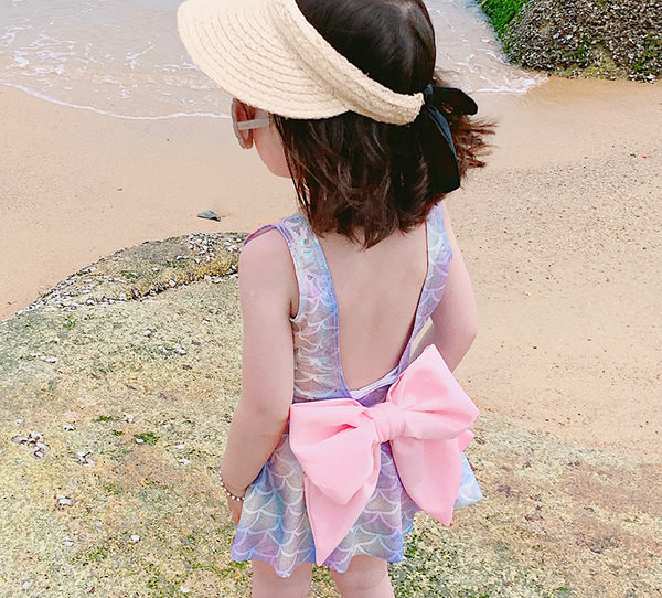 Divatos gyerek fürdőruha lányoknak szalaggal