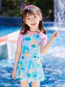 Gyermek fürdőruha cipzárral és mintával