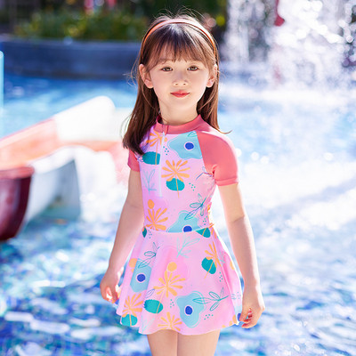 Gyermek fürdőruha cipzárral és mintával