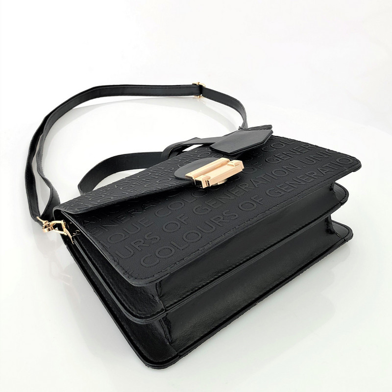 Малка дамска чанта Melina 