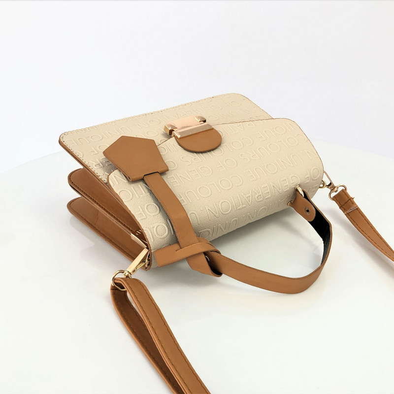 Малка дамска чанта Melina 