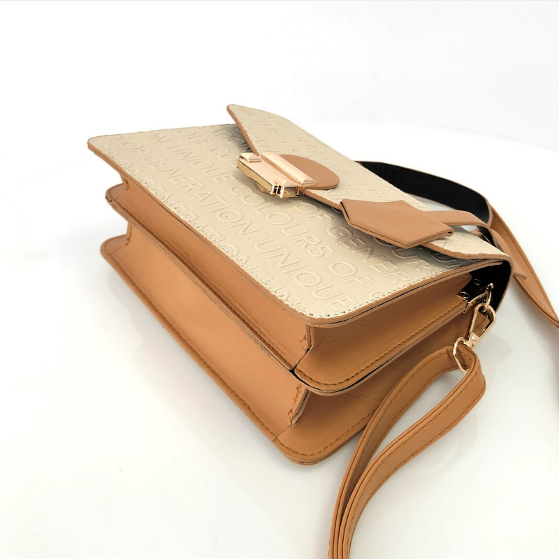 Малка дамска чанта Melina 