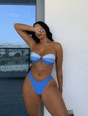 Naiste ujumistrikoo uus mudel kaheosalise sinise värviga