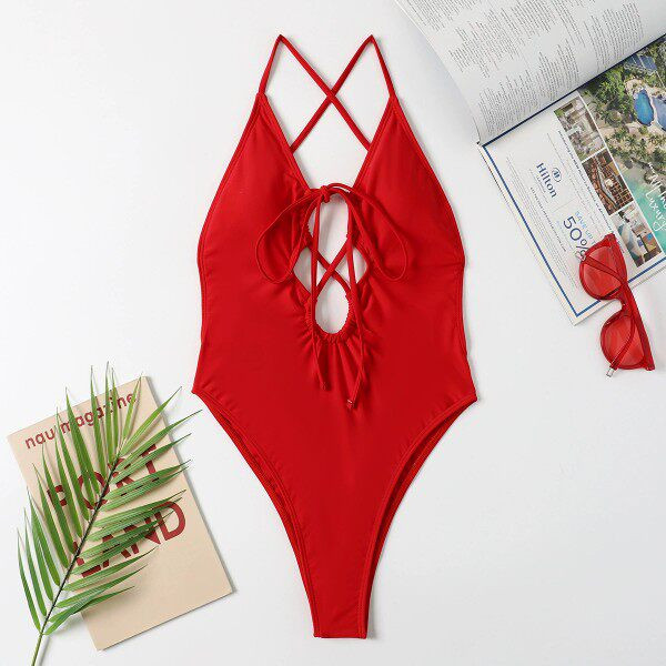 Egész női fürdőruha piros színű nyakkendővel