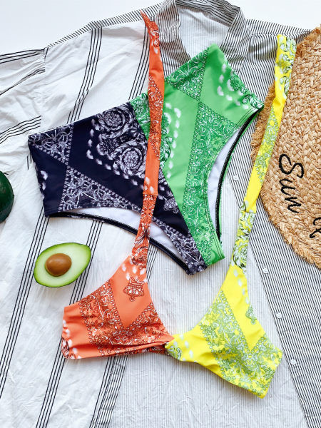 Kétrészes női fürdőruha rátéttel