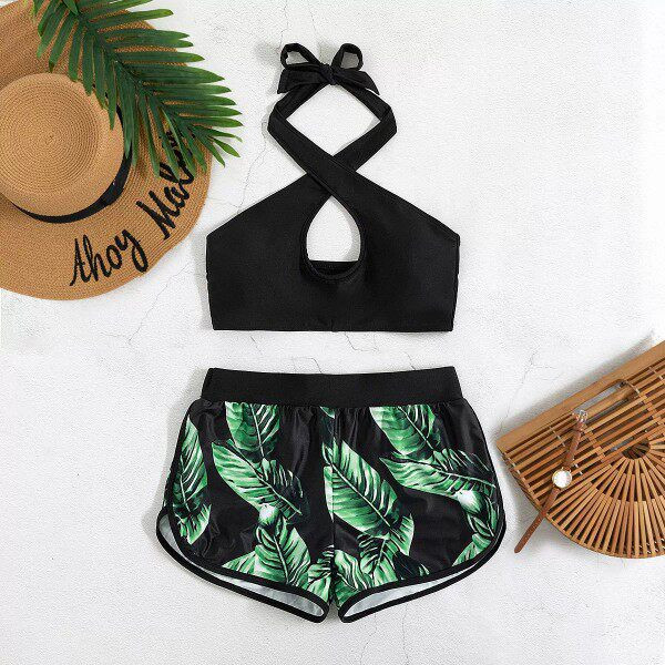 Kétrészes női fürdőruha színes rátéttel