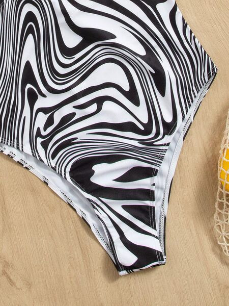 Egész női fürdőruha mintával