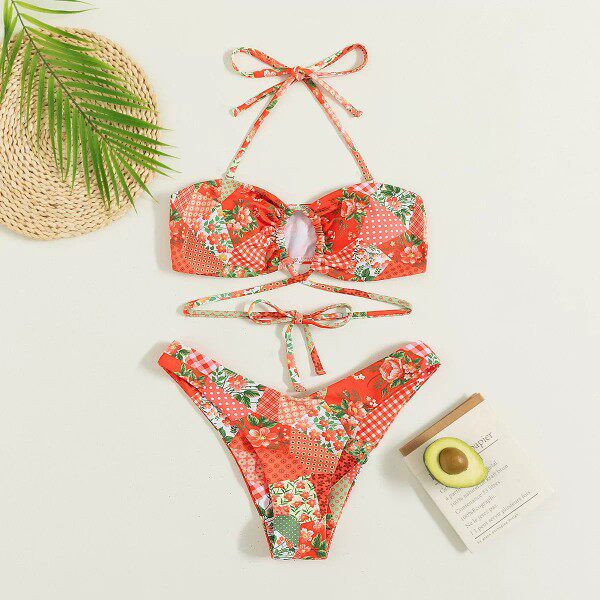 Virágmintás női fürdőruha - két részből áll