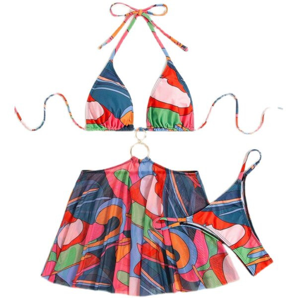 Modern kétrészes fürdőruha fém gyűrűkkel és rátéttel