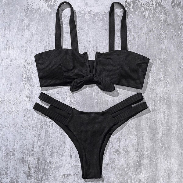 Női kordbársony fürdőruha két részből, szalaggal és kivágásokkal