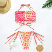 Γυναικείο μαγιό σε δύο μέρη σε ιριδίζον χρώμα και animal print