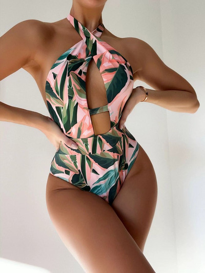 Női teljes fürdőruha színes mintával