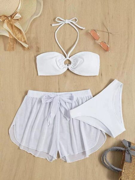 Női háromrészes fürdőruha fehér színben