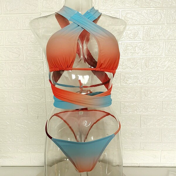 Stílusos női fürdőruha három részből, nyakkendővel