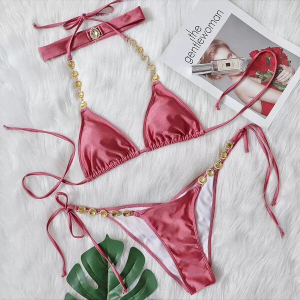 Naiste kaheosaline kahes värvitoonis värviliste kivikestega ujumistrikoo