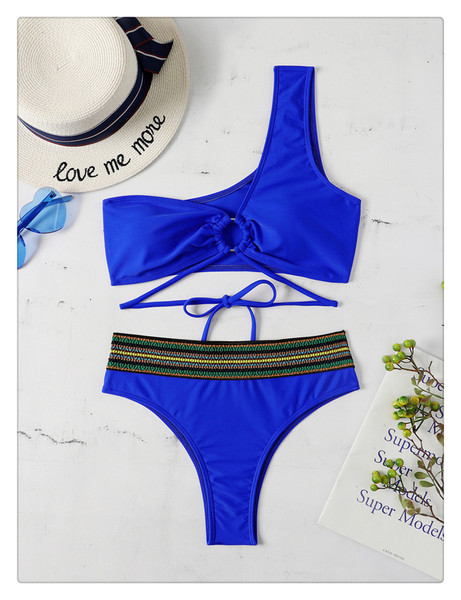 Uus asümmeetrilise ülaosaga ujumistrikoo mudel