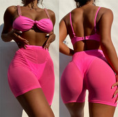 Háromrészes női fürdőruha rövidnadrággal