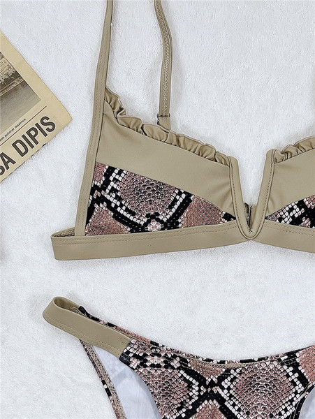 Kétrészes, állatmintás női fürdőruha