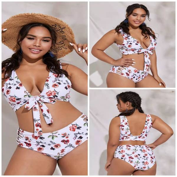 Kétrészes női fürdőruha virágmintával - nagy méret