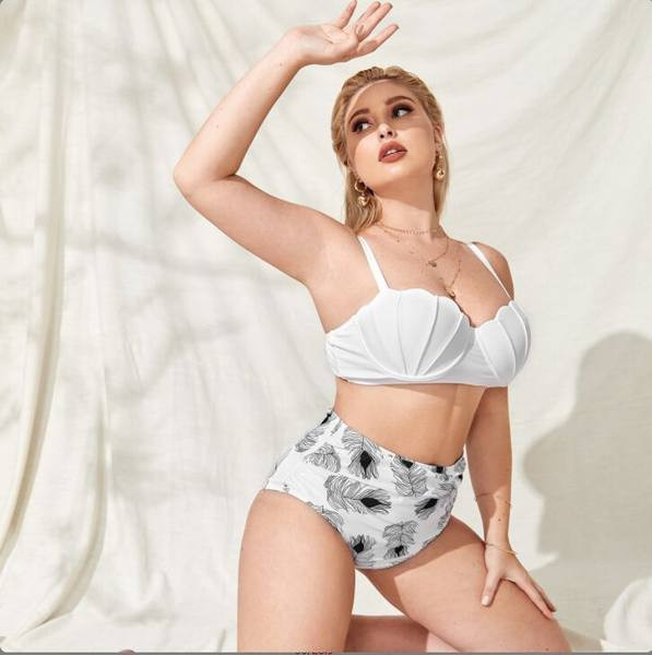 Női fürdőruha nagy méretben két részben