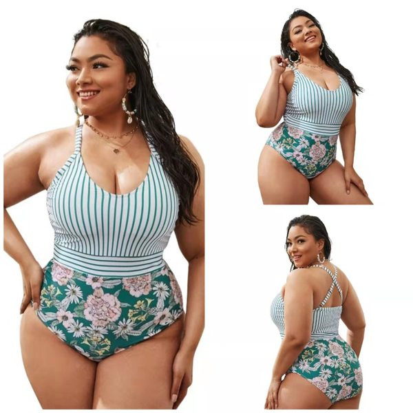 Női teljes fürdőruha rátéttel és keresztpántokkal a hátán