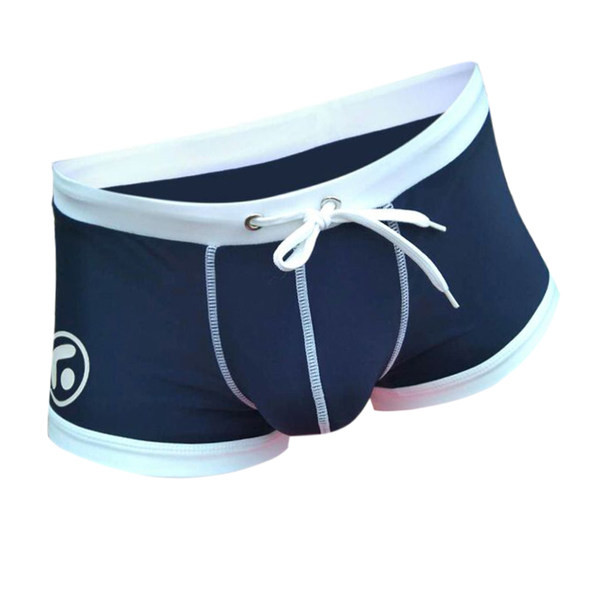 Férfi úszó boxer nyakkendővel