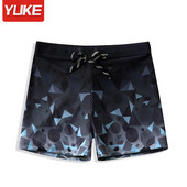 Kiiresti kuivavad lipsudega meeste ujumisriided