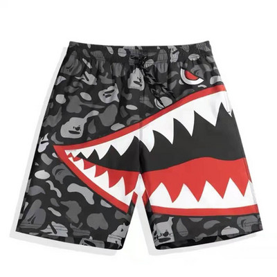 Μοντέρνα ανδρικά μαγιό με απλικέ