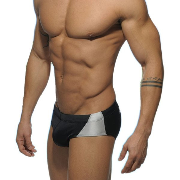 Meeste ujumistrikoo tüüp