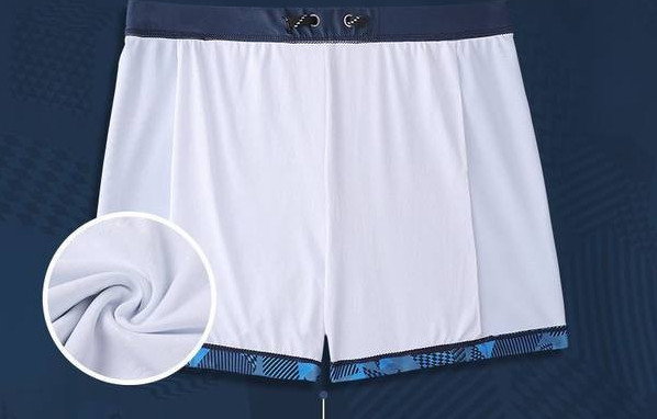 Férfi úszó boxer mintás mintával és nyakkendővel