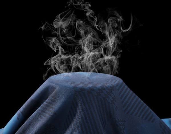 Férfi úszó boxer mintás mintával és nyakkendővel