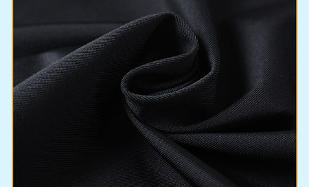 Meeste ujumisbokserid kirjaga